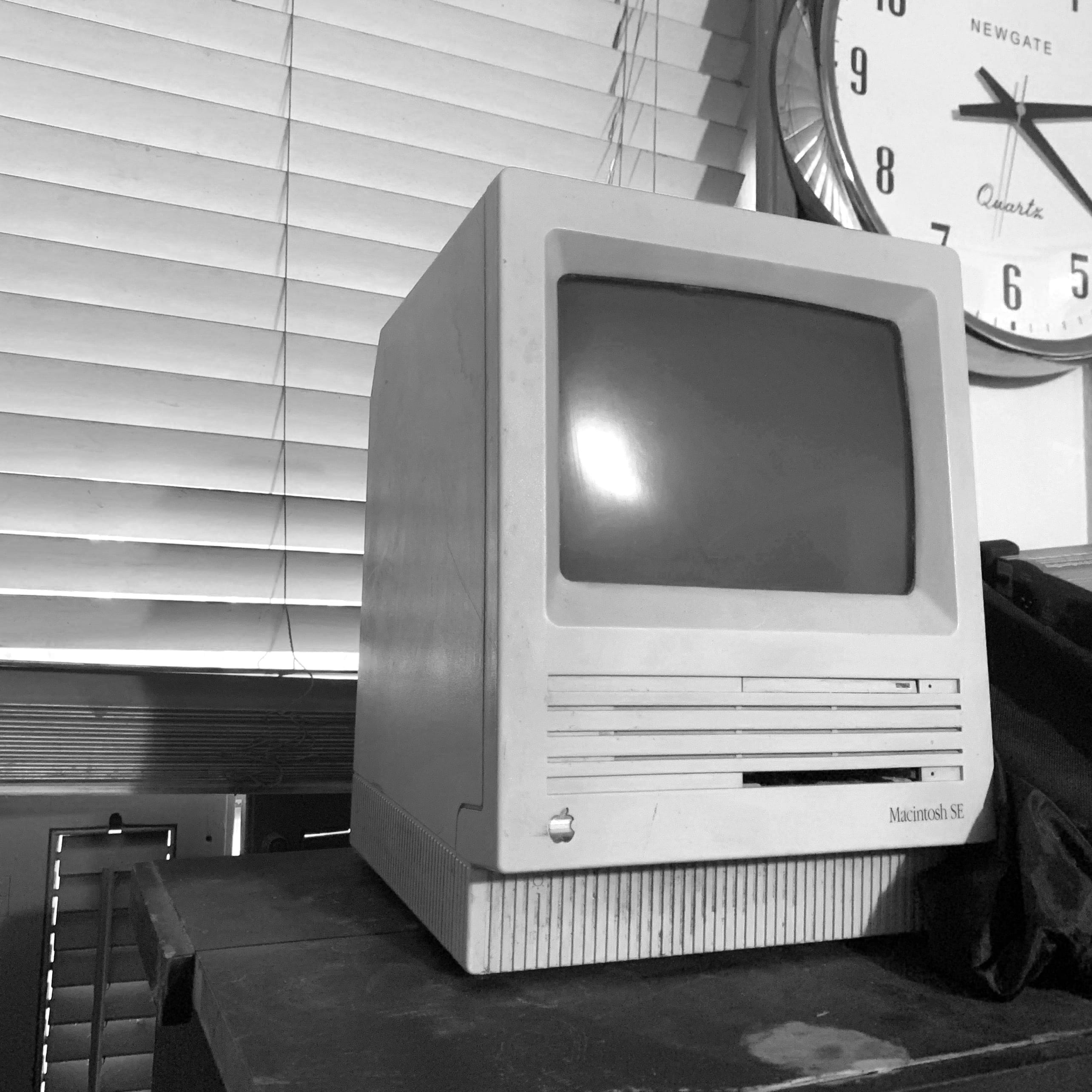 Macintosh SE